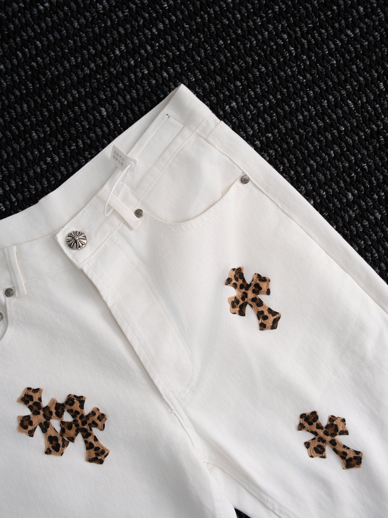 Chrome Hearts Leopard Cross Patch White Jeans — detail